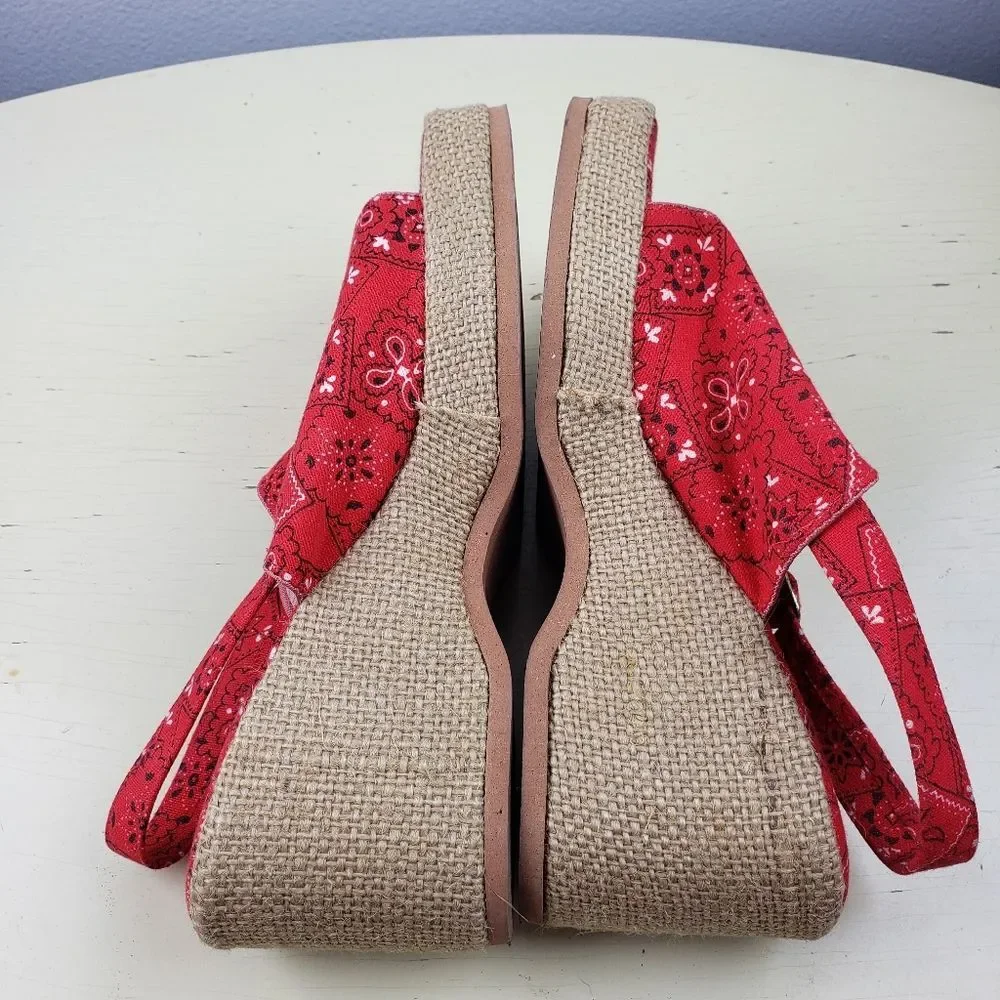 Women's Retro Rockabilly Handkerchief Red Banana Paisley Vintage Wedges Size 6B - Picture 6 of 12
